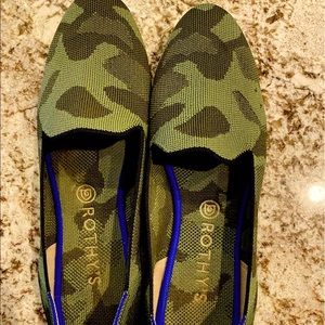 Rothy’s 11.5 EUC Olive Camo
